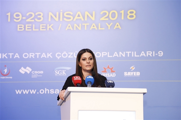 Çalışma ve Sosyal Güvenlik Bakanı Jülide Sarıeroğlu: OHSAD “Sağlık Politikalarında 2023 Vizyonu” ile ne denli güçlü bir paydaş olduğunu ortaya koyuyor